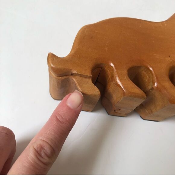 Animal wooden carved stash away puzzle box - Picture 4 of 8